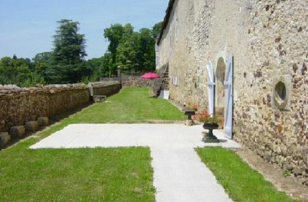 Chateau De Beaujeu Sens-Beaujeu Ngoại thất bức ảnh