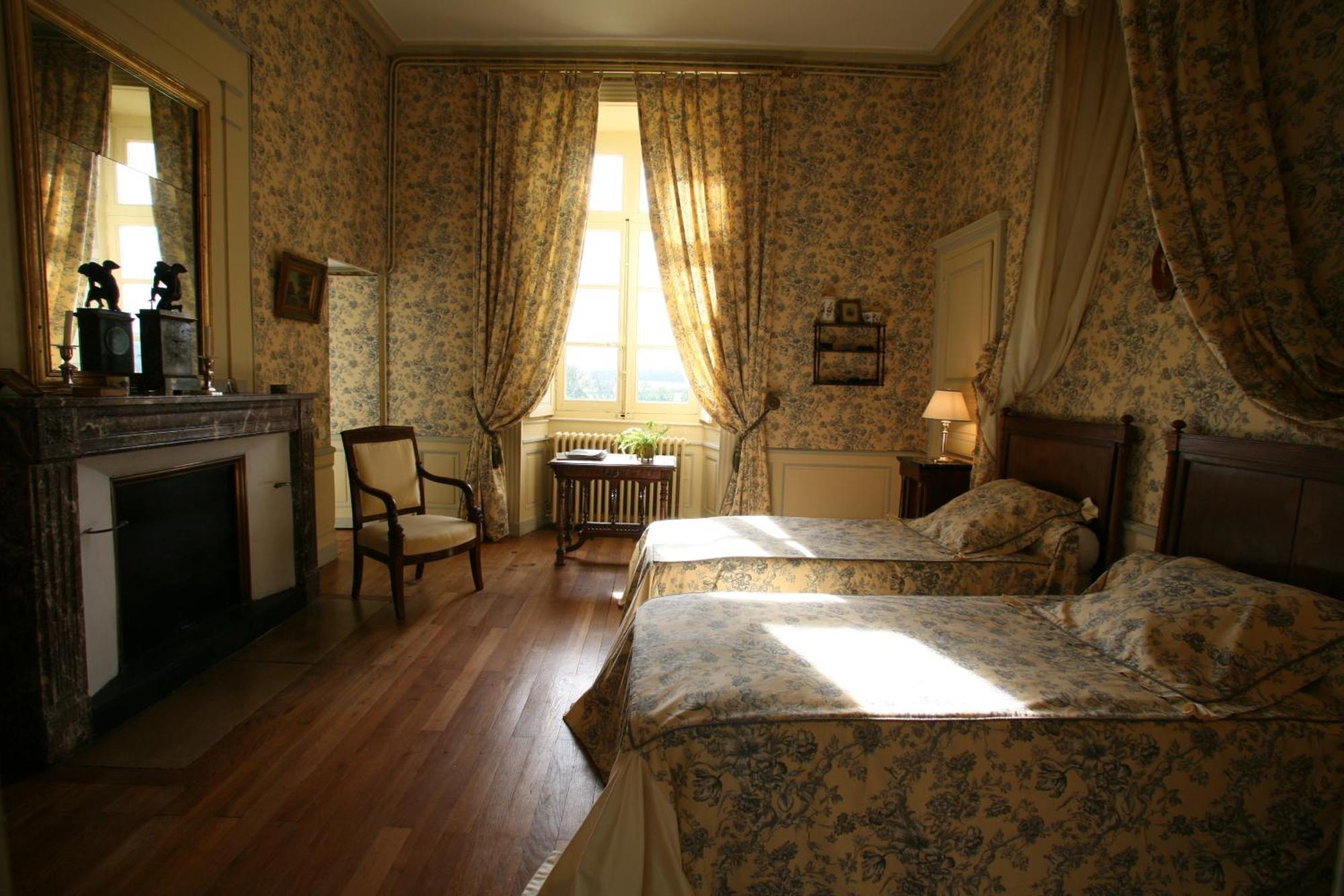 Chateau De Beaujeu Sens-Beaujeu Ngoại thất bức ảnh